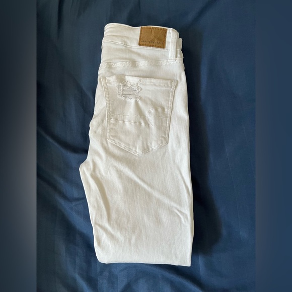 Hi-Rise Ripped Jeggings - Picture 3 of 10